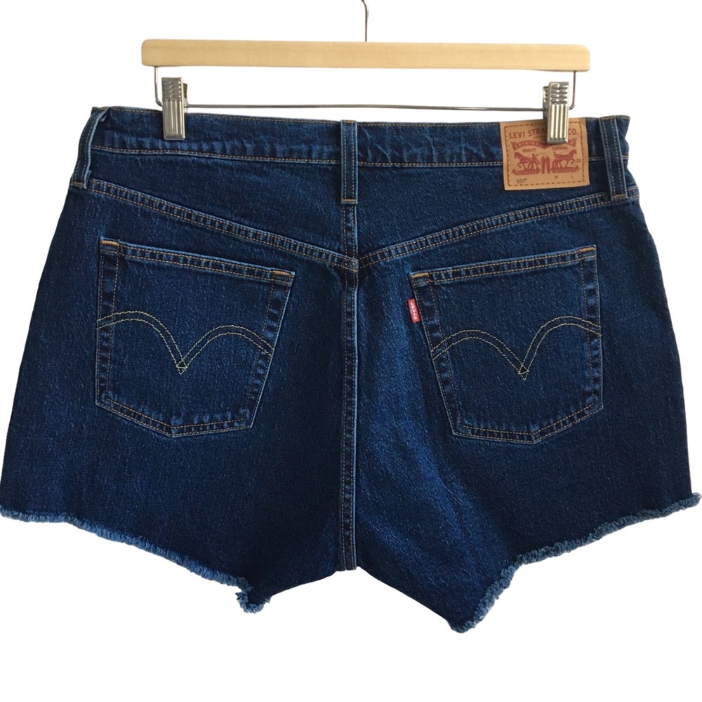 Levi’s 501 High Rise Buttonfly Raw Hem Dark Wash Blue Denim Jean Short Size 34 - Picture 5 of 17